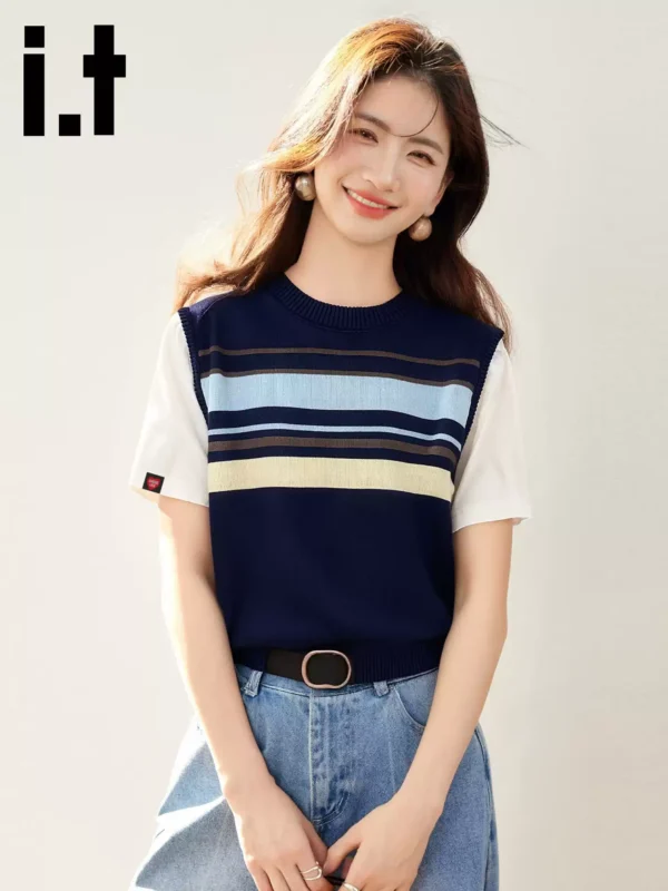 O1CN011O9Z5320fisC1eujg_4611686018427385037-0-item_pic.jpg_q50.jpg_.webp it :CHOCOOLATE 撞色条纹拼接短袖T恤女夏宽松显瘦通勤上衣针织衫