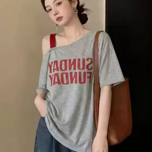 O1CN011SeTsM1X5t1rSpgbi_4611686018427381785-2-item_pic.png_q50.jpg_.webp 慵懒风灰色单露肩短袖T恤女2026夏季新款大码胖mm中长款炸街上衣