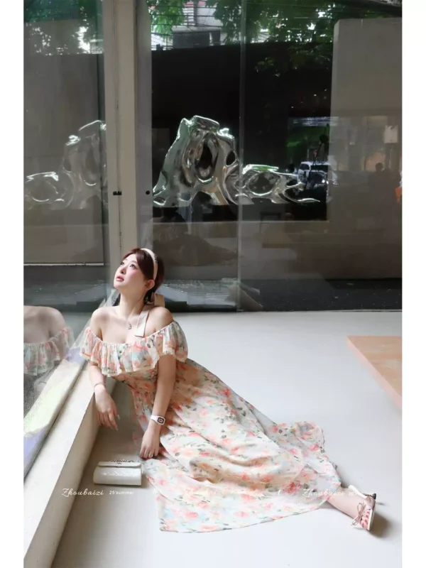 O1CN013oaXem1Fz9fMcMJld_1107500557.jpg_q50.jpg_.webp 周白子夏季漂亮新款连衣裙女装裙子衣服高级好看法式碎花仙气度假