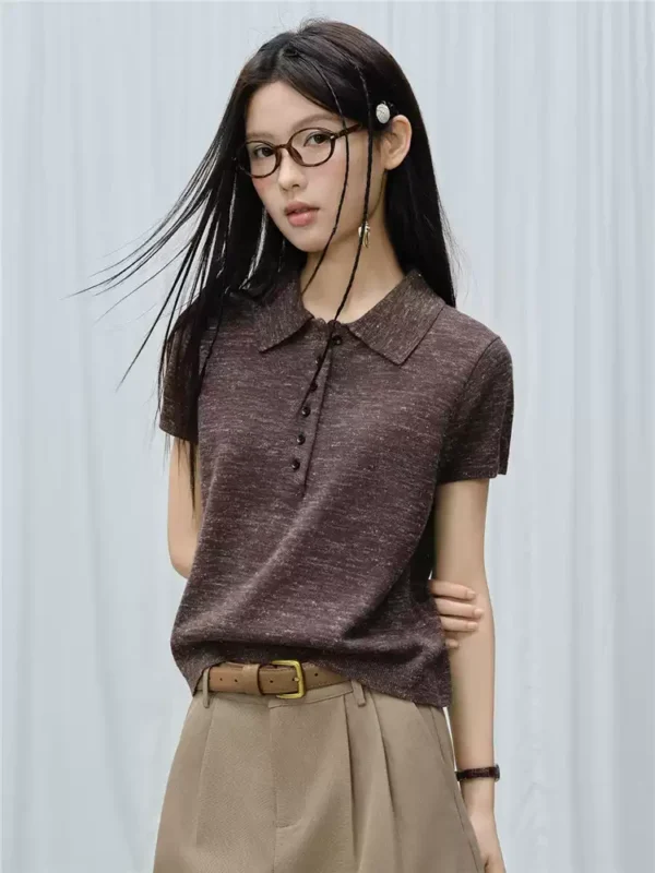 O1CN0164LkzJ2BTJvdfPmlm_94008339.jpg_q50.jpg_.webp 设计师款佐丹奴夏季亚麻肌理感翻领短款短袖POLO针织衫女18356307