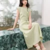 O1CN018JpL5r1tJYOV2JDMB_745475881.jpg_q50.jpg_.webp 三彩2026夏季新款浅绿色短袖连衣裙圆领绑带收腰A字长裙简约女S