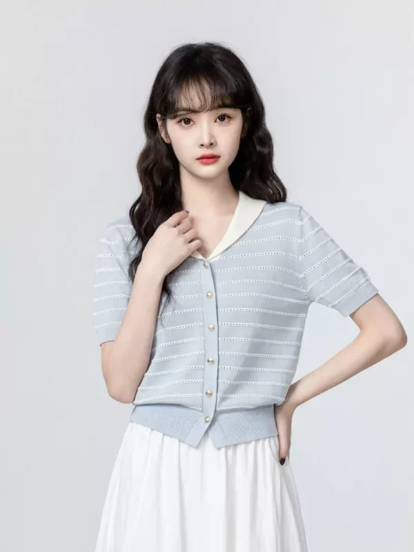 蓝色条纹针织短袖T恤女夏2026夏季新款镂空撞色V领打底衫短款上衣