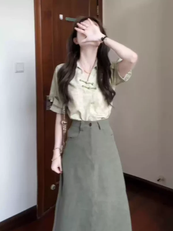 O1CN01A4zcDJ1nGuLsvtOul_4611686018427379895-0-item_pic.jpg_q50.jpg_.webp 夏季女装2026新款大方得体穿搭一整套巨好看新中式国风套装半身裙