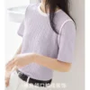 O1CN01GPh1VF1O62Qyq1X21_1870451655.jpg_q50.jpg_.webp 对白微皱肌理感撞色正肩短袖t恤女2026夏季新款圆领宽松显瘦上衣