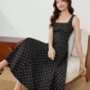 O1CN01HjTYMP1LISVx0nZIV_2983371276.jpg_q50.jpg_.webp IEF/爱依服连衣裙2026夏季新款法式气质感复古波点方领吊带长裙