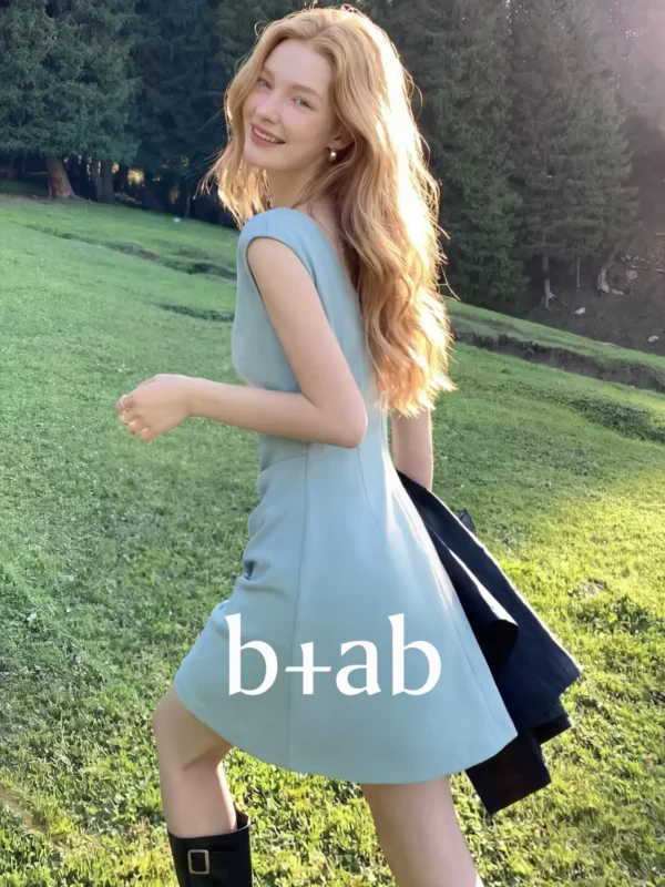 O1CN01KRttWE2JbZzp2QeLW_3906869440.jpg_q50.jpg_.webp it b+ab法式连衣裙女褶皱收腰简约高级感2026夏季漂亮短款小裙子