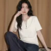 O1CN01PDFMPu1QIWeG0naLD_2208886651953.jpg_q50.jpg_.webp 假两件V领短袖T恤女夏季2026新款半拉链条纹拼接法式小资漂亮上衣