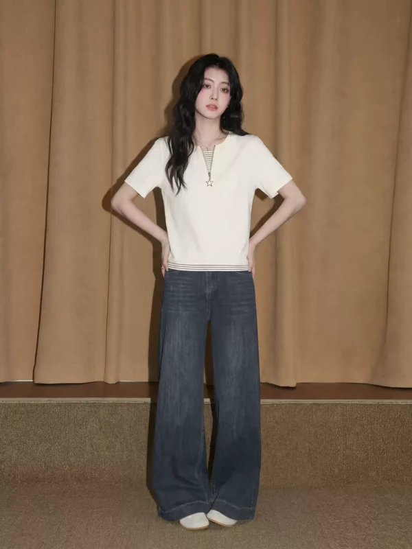 O1CN01PV70cC1QIWeFvUz4C_2208886651953.jpg_q50.jpg_.webp 假两件V领短袖T恤女夏季2026新款半拉链条纹拼接法式小资漂亮上衣