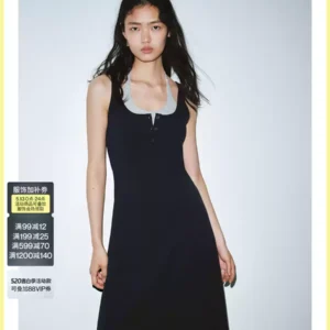 O1CN01RTjLBB2FYaxO1vVuT_2104668892.jpg_q50.jpg_.webp UR2026夏季新款女装休闲真两件条纹挂脖系带连衣裙UYY760098