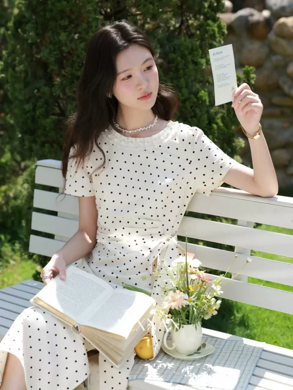 O1CN01WCa64t24dDAG3un4e_2596637413.jpg_q50.jpg_.webp 鹿向南「春野杏时」法式杏色波点连衣裙夏季新款气质修身短袖裙子