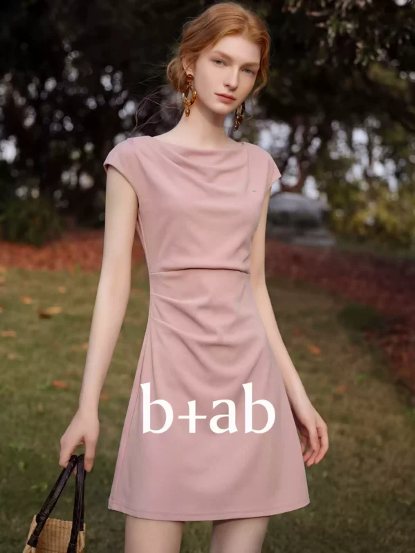 O1CN01WZnpPv2JbZzppX46x_3906869440.jpg_q50.jpg_.webp it b+ab法式连衣裙女褶皱收腰简约高级感2026夏季漂亮短款小裙子
