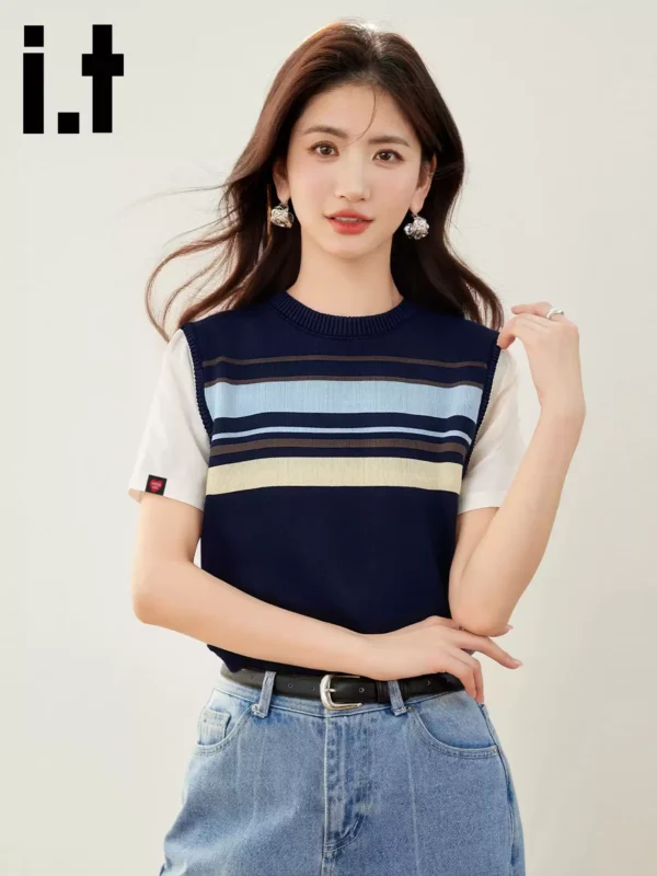 O1CN01kDklYF20fisBtSB2B_775836877.jpg_q50.jpg_.webp it :CHOCOOLATE 撞色条纹拼接短袖T恤女夏宽松显瘦通勤上衣针织衫