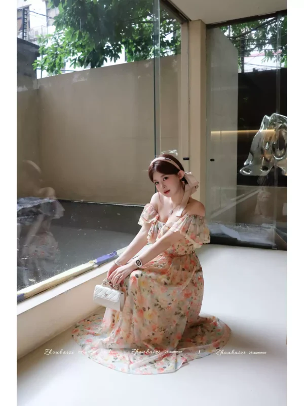 O1CN01oQ4Fza1Fz9fNhbBwv_1107500557.jpg_q50.jpg_.webp 周白子夏季漂亮新款连衣裙女装裙子衣服高级好看法式碎花仙气度假