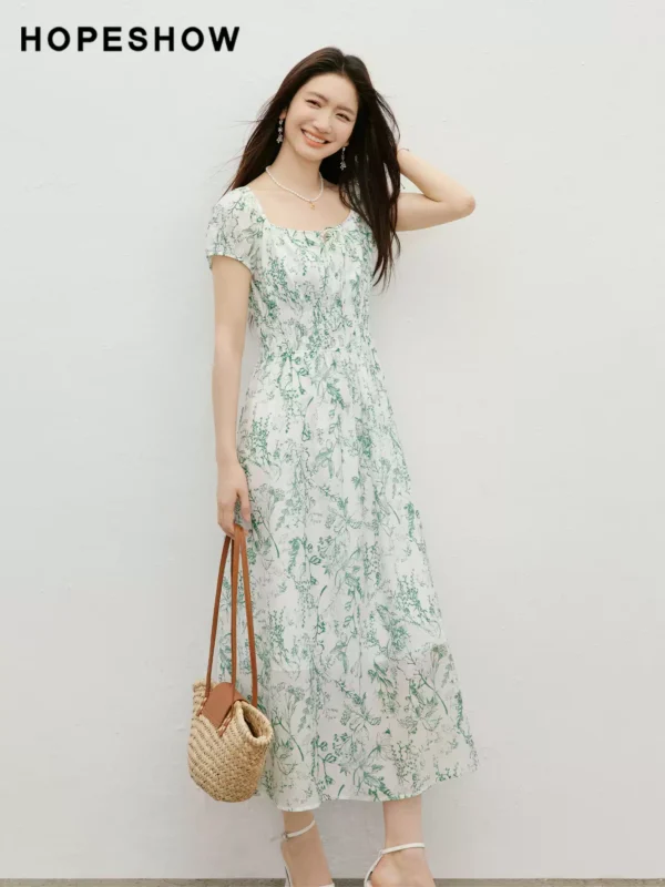 O1CN01qaqNA22DLeWfhQw5o_708558593.jpg_q50.jpg_.webp 周也代言红袖气质感连衣裙2026夏季新款女装度假风撞色串珠碎花裙