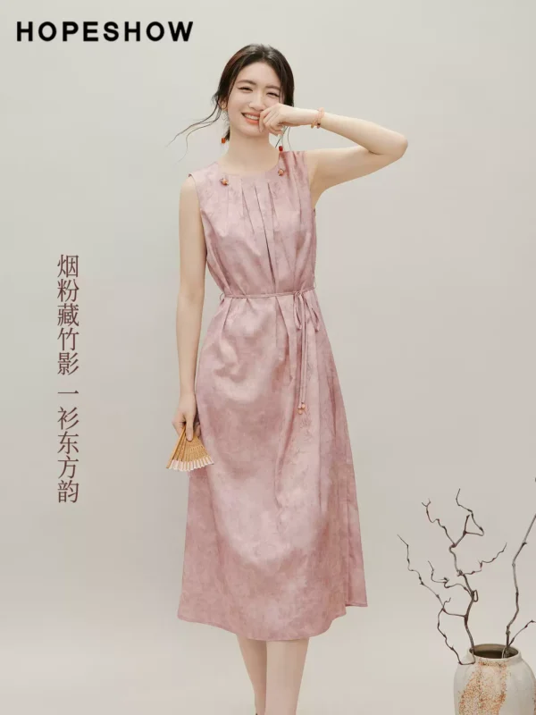 红袖国风连衣裙2026夏季新款女装暗纹提花系带串珠压褶圆领无袖裙