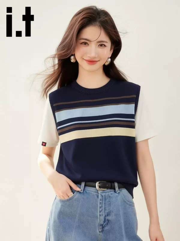 O1CN01tMmKV620fisBYGG30_775836877.jpg_q50.jpg_.webp it :CHOCOOLATE 撞色条纹拼接短袖T恤女夏宽松显瘦通勤上衣针织衫