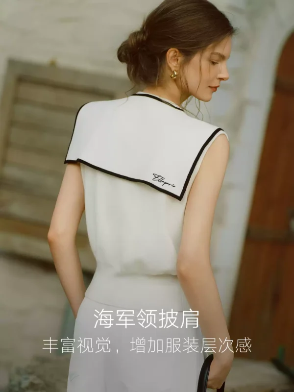 O1CN01vObJAI22Xb59JRoYJ-2209697117130.jpg_q50.jpg_.webp 【航海千金】ELLE海军领披肩无袖小衫女2026夏新款设计感针织衫