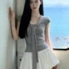O1CN01vZvrqF1nGuPf4NK9S_4611686018427379895-0-item_pic.jpg_q50.jpg_.webp 夏天穿搭一整套2026巨好看韩系小个子漂亮减龄花苞短裙套装两件套