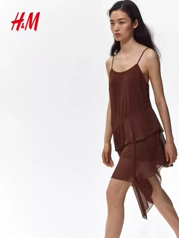 O1CN01zZ88301UUDDtyeNju-3676232520.jpg_q50.jpg_.webp HM女装连衣裙海岛假日穿搭不规则雪纺吊带短款迷你上衣裙1324588